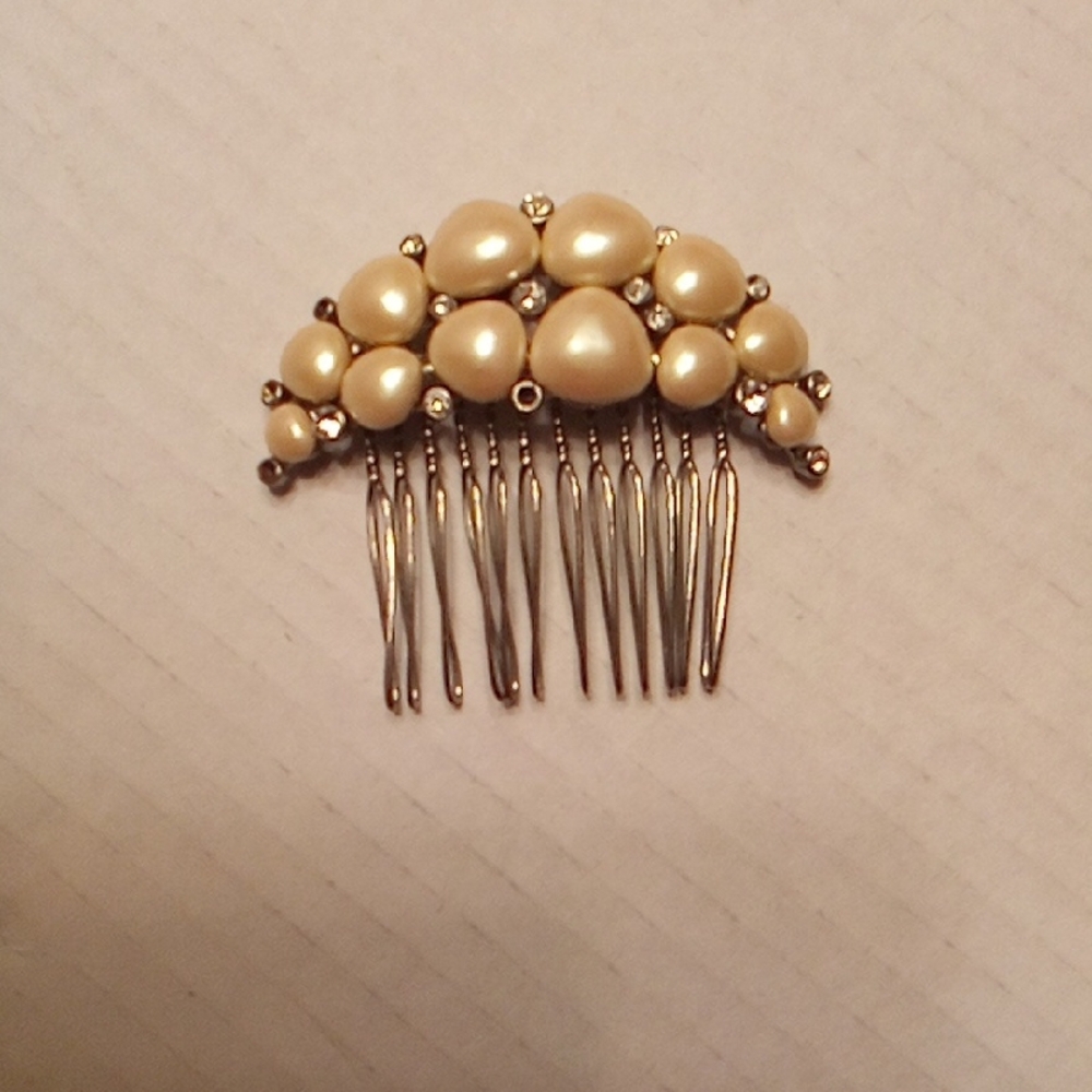 MONT Elegant Cream Hair Comb Missed 4 RITHSTONES